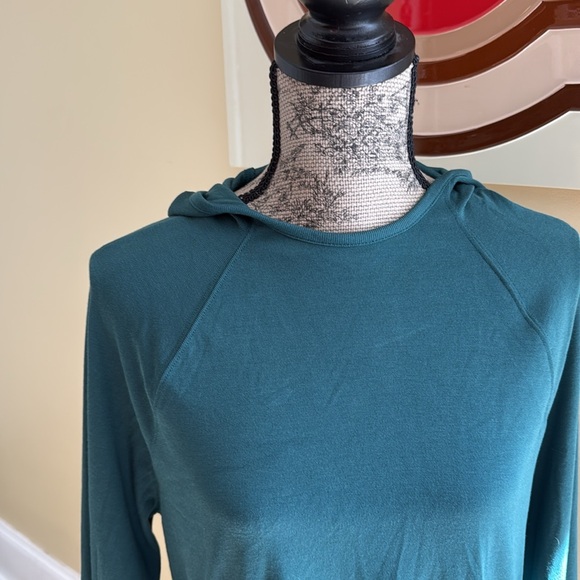 Top - Picture 3 of 3